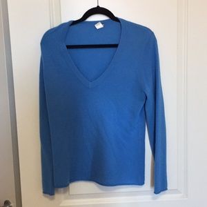 100% cashmere v neck